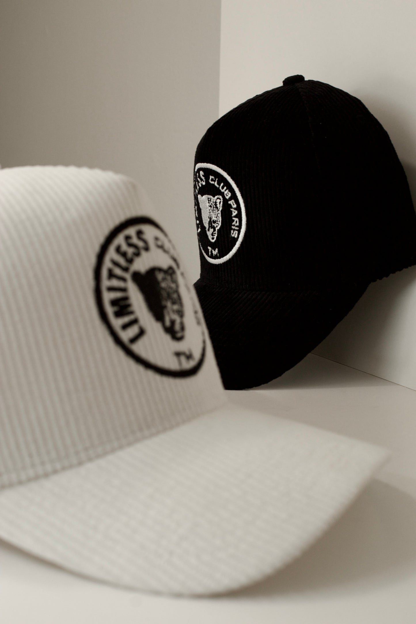 WHITE PARIS CAP